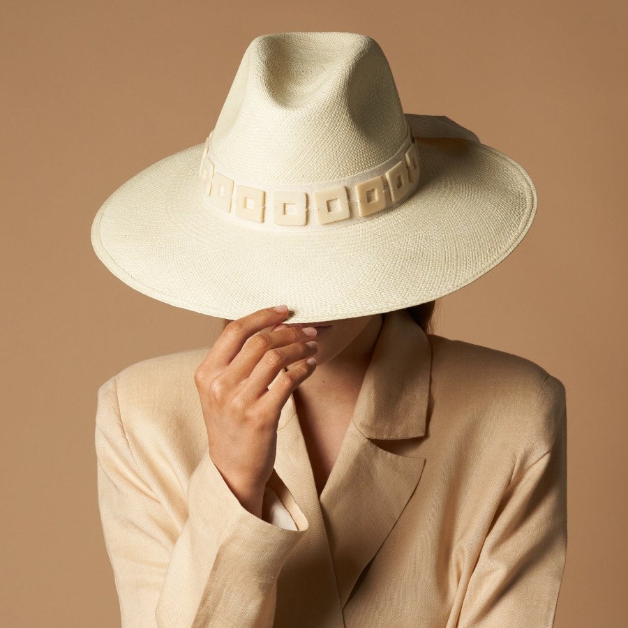 artesano Sinchi - Wide Brim Tagua Bead Panama Hat | Artesano Natural Best